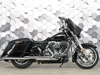 2014 Harley-Davidson Street Glide, чёрный, 1427000 рублей, вид 3