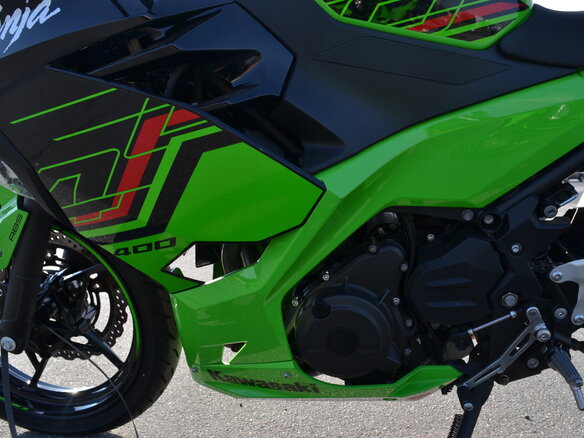 2024 Kawasaki Ninja 400, зелёный, 700000 рублей - вид 14