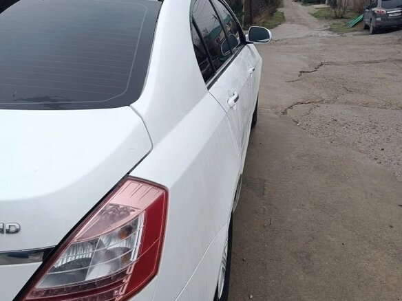 2013 Geely Emgrand EC7, белый, 430000 рублей - вид 6
