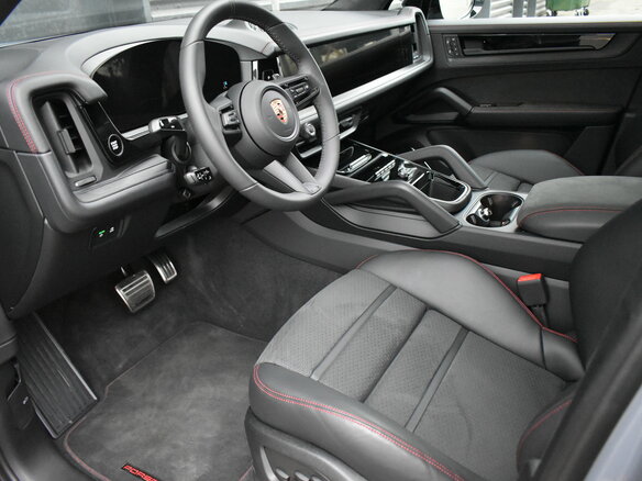 2025 Porsche Cayenne GTS III Рестайлинг, серый, 23999000 рублей - вид 14