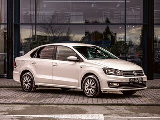 2016 Volkswagen Polo V Рестайлинг, белый, 845000 рублей, вид 3