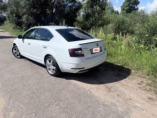 2020 Skoda Octavia III (A7) Рестайлинг, белый, 1850000 рублей, вид 4