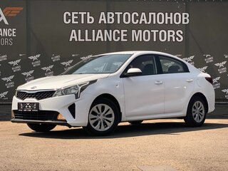 2021 Kia Rio IV Рестайлинг, белый, 1140000 рублей, вид 3