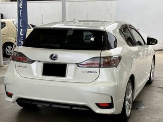 2017 Lexus CT 200h I Рестайлинг, белый, 1400000 рублей, вид 5