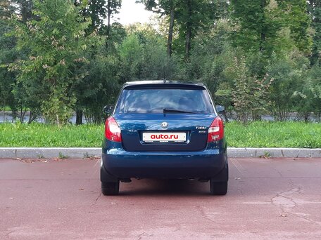 2011 Skoda Fabia II Рестайлинг, синий, 580000 рублей, вид 4