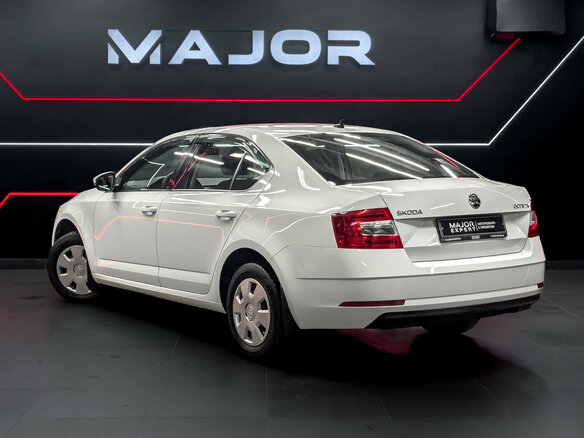 2020 Skoda Octavia III (A7) Рестайлинг, белый - вид 6