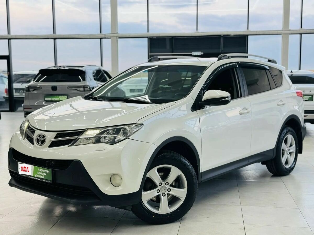 Открыть фотографии: Toyota RAV4 IV (XA40)