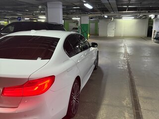 2020 BMW 5 серии 530d xDrive VII (G30/G31/G38), белый, 4850000 рублей, вид 4