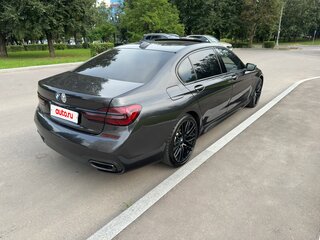 2015 BMW 7 серии Long 750Li xDrive VI (G11/G12), чёрный, 2700000 рублей, вид 4