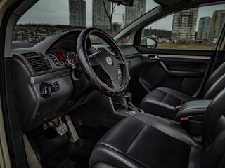 2010 Volkswagen Touran I Рестайлинг, бежевый, 499000 рублей, вид 5