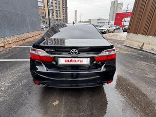 2018 Toyota Camry VII (XV50) Рестайлинг 2, чёрный, 1950000 рублей, вид 5