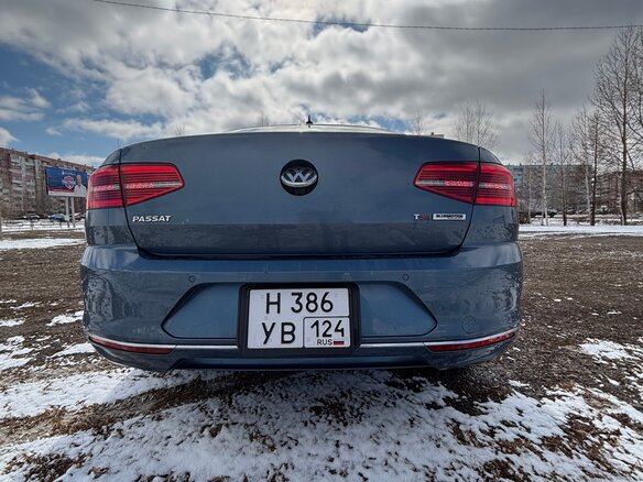 2015 Volkswagen Passat B8, синий, 1750000 рублей - вид 5