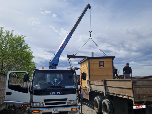 2003 Isuzu Forward (F-Series), белый, 4900000 рублей
