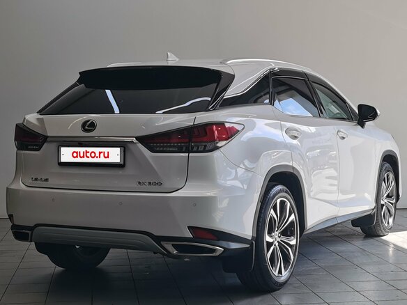 2019 Lexus RX 300 IV Рестайлинг, белый, 5250000 рублей - вид 4