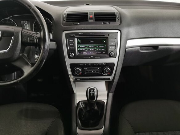 2011 Skoda Octavia II (A5) Рестайлинг, жёлтый - вид 12