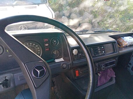 1987 Mercedes-Benz T1, белый, 320000 рублей, вид 4