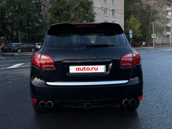 2010 Porsche Cayenne Turbo II (958), чёрный - вид 5