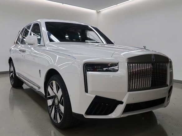 2025 Rolls-Royce Cullinan I Рестайлинг (Series II), чёрный, 66690000 рублей