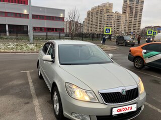 2013 Skoda Octavia II (A5) Рестайлинг, серебристый, 1050000 рублей, вид 2