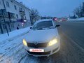 2013 Skoda Fabia II Рестайлинг, белый, 700000 рублей