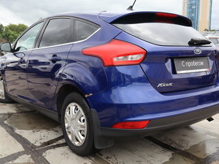 2017 Ford Focus III Рестайлинг, синий, 759000 рублей, вид 4