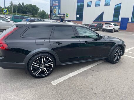2021 Volvo V90 Cross Country I Рестайлинг, чёрный, 4750000 рублей, вид 3