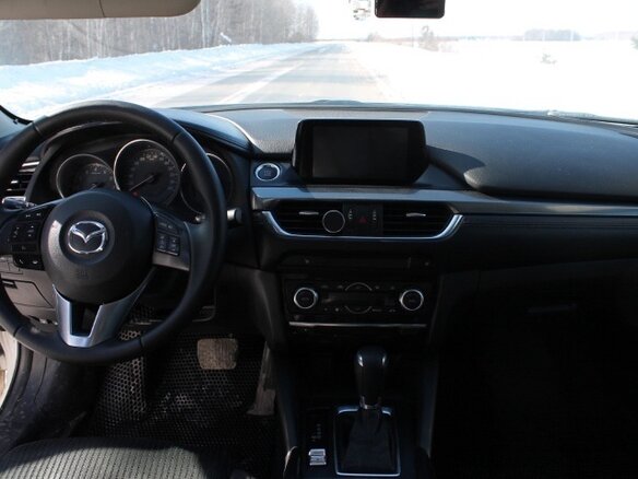 2015 Mazda 6 III (GJ) Рестайлинг, белый, 1200000 рублей - вид 3