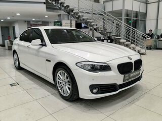2012 BMW 5 серии 525d xDrive VI (F10/F11/F07), белый, 1680000 рублей, вид 3