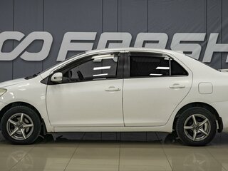 2009 Toyota Belta I, белый, 429000 рублей, вид 5