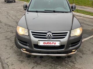 2008 Volkswagen Touareg I Рестайлинг, серый, 1300000 рублей, вид 3