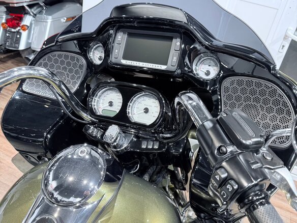 2017 Harley-Davidson Road Glide, зелёный, 1999000 рублей - вид 30