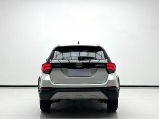 2023 Toyota Yaris L X XP150 Рестайлинг, белый, 1354000 рублей, вид 5