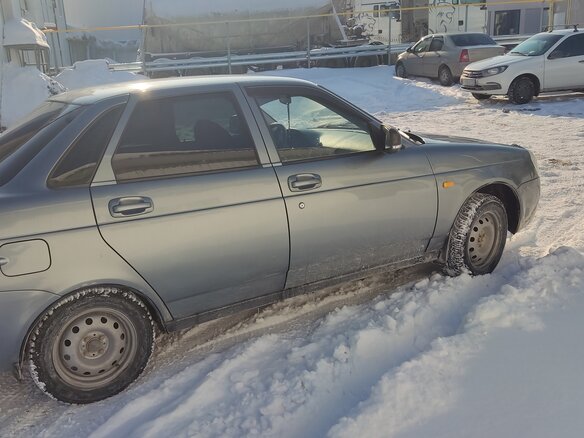 2010 Lada (ВАЗ) Priora I, серый, 320000 рублей - вид 1