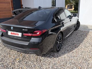 2023 BMW 5 серии 540i xDrive VII (G30/G31/G38) Рестайлинг, чёрный, 7700000 рублей, вид 4