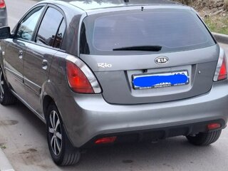 2011 Kia Rio II Рестайлинг, серебристый, 320000 рублей, вид 5