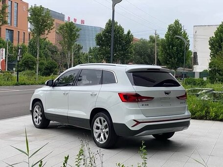2024 Jetta VS7 I Рестайлинг 2, белый, 1830000 рублей, вид 4