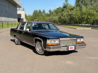 1984 Cadillac Fleetwood Brougham II Рестайлинг, коричневый, 3900000 рублей, вид 2