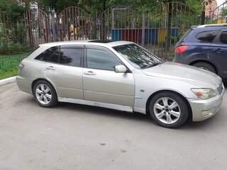 2001 Toyota Altezza, серый, 480000 рублей, вид 2