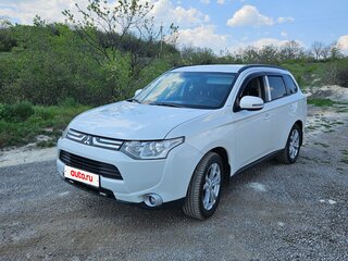 2013 Mitsubishi Outlander III, белый, 1260000 рублей, вид 1