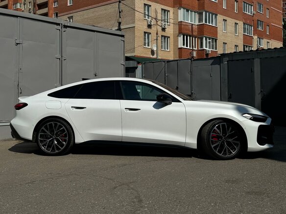 2025 Audi A5 L Sportback III (B10), белый - вид 1