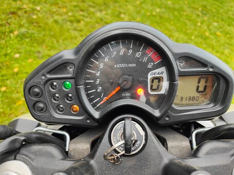2009 Suzuki SFV 650 Gladius, чёрный, 430000 рублей, вид 4