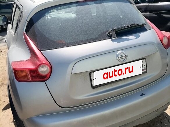 2014 Nissan Juke I, серебристый, 999999 рублей