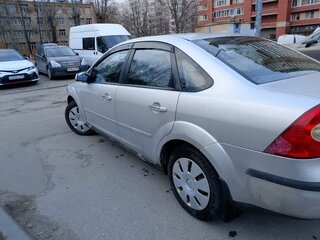 2007 Ford Focus II, серебристый, 300000 рублей, вид 3