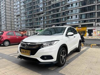 2022 Honda Vezel I Рестайлинг, белый, 1348000 рублей, вид 1