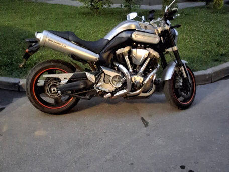 2005 Yamaha MT-01, серебристый, 600000 рублей, вид 3