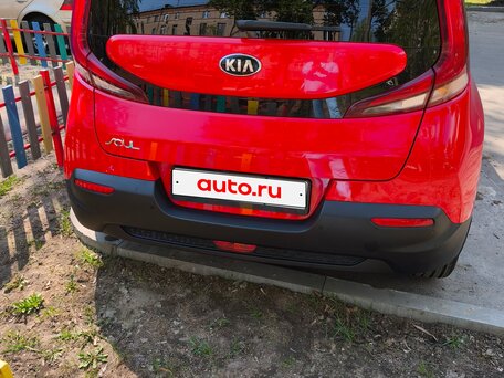 2019 Kia Soul III, красный, 2100000 рублей, вид 3