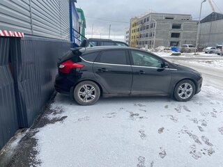 2011 Ford Focus III, чёрный, 750000 рублей, вид 3