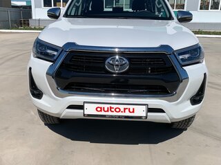 2024 Toyota Hilux VIII Рестайлинг 2, белый, 7000000 рублей, вид 2