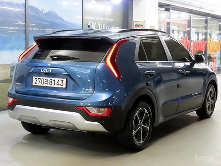 2022 Kia Niro II, синий, 1900000 рублей, вид 4