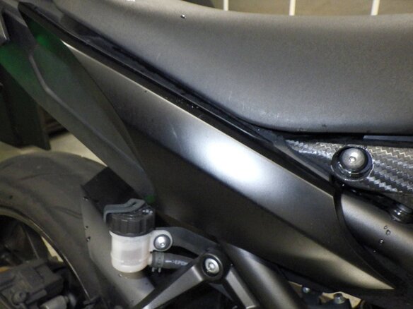 2017 Yamaha MT-09 Tracer (FJ-09), чёрный, 729000 рублей - вид 19
